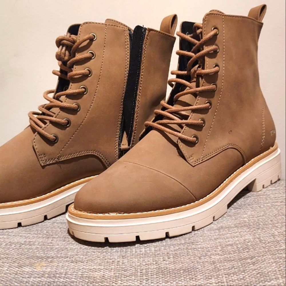 TOMS LEATHER BOOTS FOR WOMEN